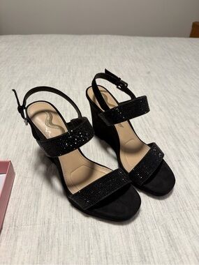 Nina Shoes Black Sparkle Strap Heels